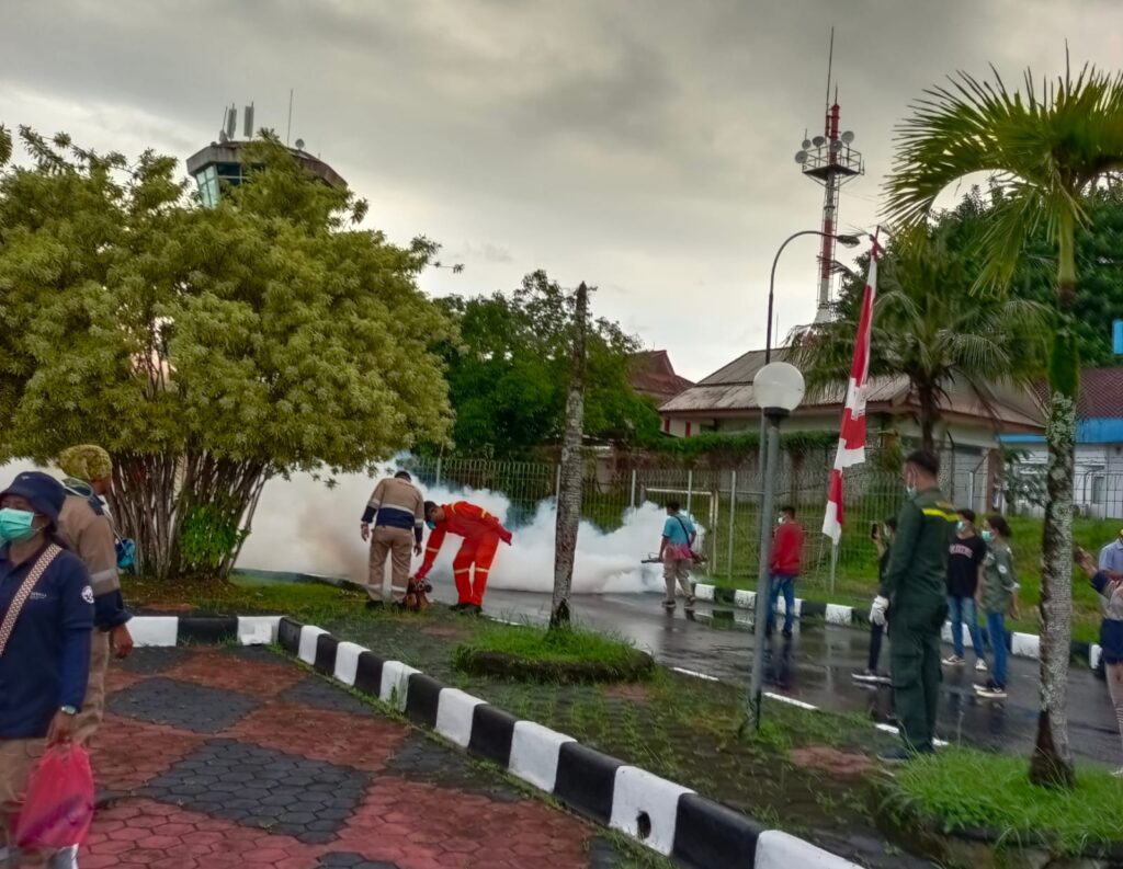 Fogging: Upaya KKP Ambon untuk Menanggulangi Penyakit Menular